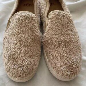 UGG Women’s Size 8 Ricci Plush Furry Slip On Faux Fur Loafers Sneakers 1019659